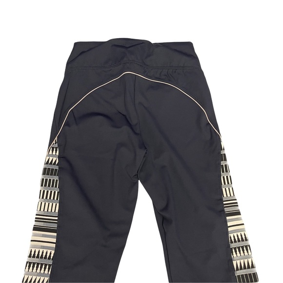 Track & Field Black knitted Mesh on Side Leggings Size S - Picture 6 of 13